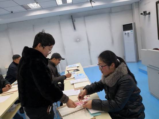 时校长交党费