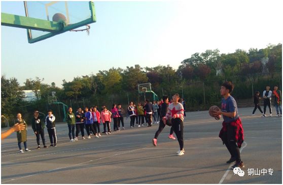 说明: https://mmbiz.qpic.cn/mmbiz_png/QsAtBZK3tia8svMVc7oY1Wgz4mGWV4re1woicrl4QNq3Vnbuj0icnAogjiaW8icg4b5rTrmb9AdBv21xFhSTs1Picw8Q/640?wx_fmt=png