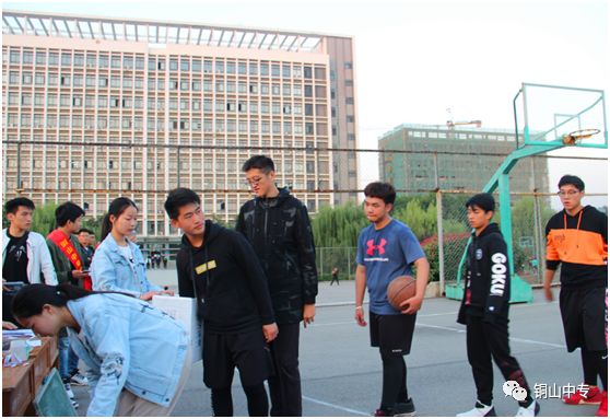 说明: https://mmbiz.qpic.cn/mmbiz_png/QsAtBZK3tia8svMVc7oY1Wgz4mGWV4re1XZjsdol5oecV1CShuQcmnKqeARDC87egZX634F12CxBJtInWbaCL0w/640?wx_fmt=png