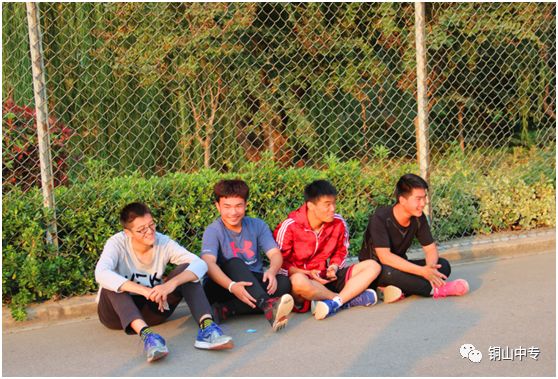 说明: https://mmbiz.qpic.cn/mmbiz_png/QsAtBZK3tia8svMVc7oY1Wgz4mGWV4re1IJzPXP8mm8yNWfPeDmnfzMYBicgbgAehgFFVYEHFXMWKH6IBjCqUh5g/640?wx_fmt=png