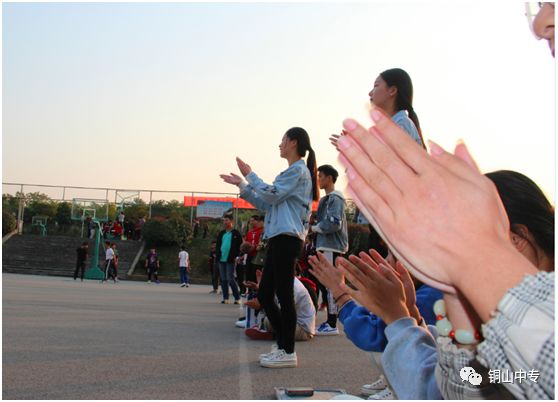 说明: https://mmbiz.qpic.cn/mmbiz_png/QsAtBZK3tia8svMVc7oY1Wgz4mGWV4re1eLRzammjBFVTdiaYw1Zicwf6BIHibA5gSlSGkzda9icft7Yq3QINJIgt2A/640?wx_fmt=png