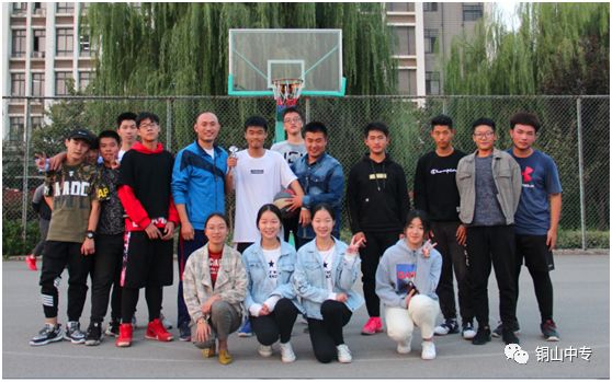 说明: https://mmbiz.qpic.cn/mmbiz_png/QsAtBZK3tia8svMVc7oY1Wgz4mGWV4re1tAgF4GOkhbQAvk8wqQicOMic4vM3gjlQwPVhe69mweMyHib6Q7lRibTuWg/640?wx_fmt=png