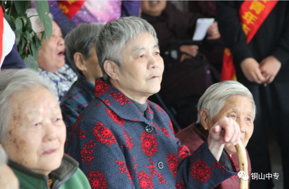 说明: https://mmbiz.qpic.cn/mmbiz_png/QsAtBZK3tiaibGh2Ft2dLpmnSpuiaIrwSNcnwusQCLxCwaxFiaibpDZ76WoN8LlMxNDrxjZM9xIVxKup0vE1CnEibUyA/640?wx_fmt=png