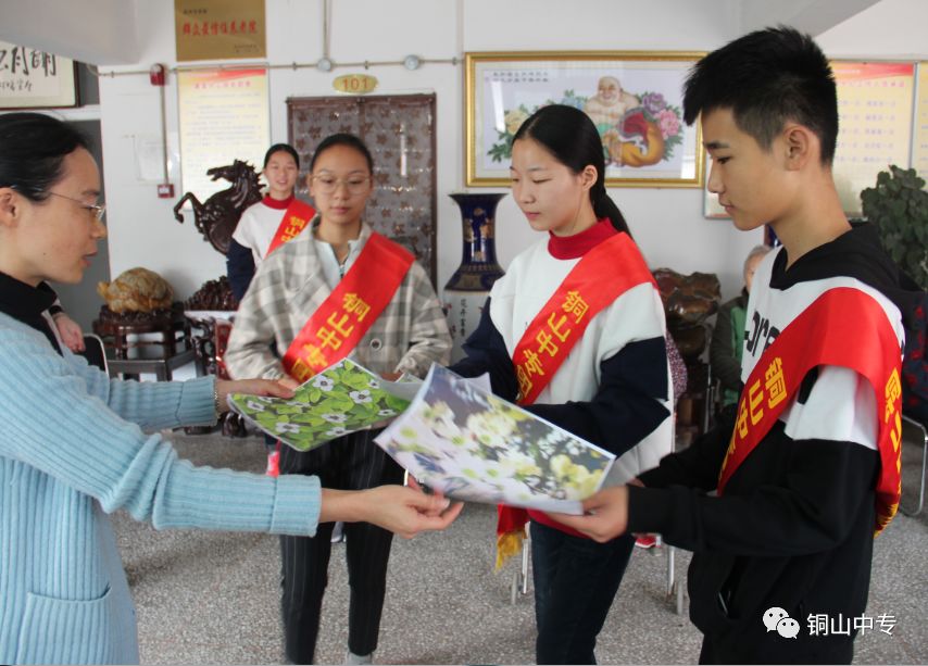 说明: https://mmbiz.qpic.cn/mmbiz_png/QsAtBZK3tiaibGh2Ft2dLpmnSpuiaIrwSNcUBBESEs0mKTXXHuH2ib8U48BxNkPbKNgoUba5gEZpuUONUZFWPK41Qg/640?wx_fmt=png