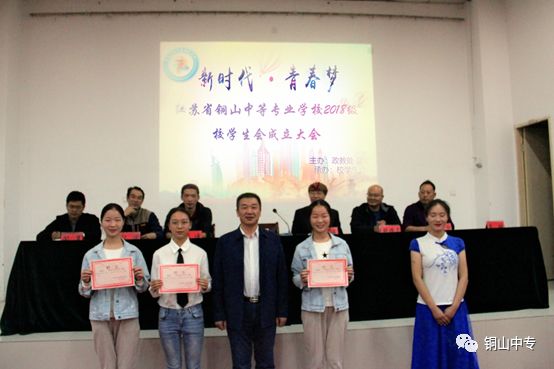 说明: https://mmbiz.qpic.cn/mmbiz_png/QsAtBZK3tiaib9hPYDZIxyP7bQrurQpEGvZbeX885TUfJUHIX2kEtsVsH5QHWgDibkJUh1S63EEiaN4HhpE4j7b0Ng/640?wx_fmt=png