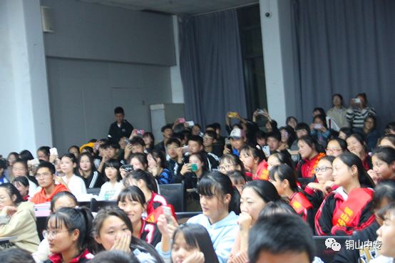 说明: https://mmbiz.qpic.cn/mmbiz_png/QsAtBZK3tiaib9hPYDZIxyP7bQrurQpEGvYAOdvzcTHTRXjv4AjAdLvEa47lcCOR0oHtdNLShqdeVBJDJXYwp8Aw/640?wx_fmt=png
