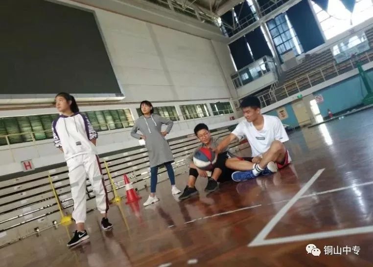 说明: https://mmbiz.qpic.cn/mmbiz_jpg/QsAtBZK3tiaicO3cRbKa1sYicXXQ9EFF0hyak0WcfticZHQTqK5zcF5ZaiccZ99ia3op56NnUIzIjcbmw4gLV1ak7YuQ/640?wx_fmt=jpeg