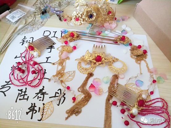 说明: https://mmbiz.qpic.cn/mmbiz_png/QsAtBZK3tiaicO3cRbKa1sYicXXQ9EFF0hyT6dy8sK5L34Y21Nib32uyg7SEMa45XyWC9C4Ae1JwaQtAHBaY8Odbcw/640?wx_fmt=png