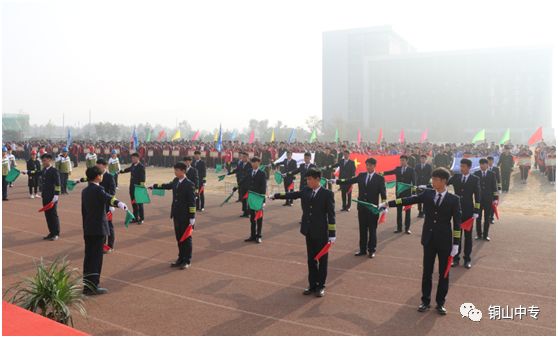 说明: https://mmbiz.qpic.cn/mmbiz_png/QsAtBZK3tia8tE9v5gmdSvlfEKQtqdef00D6pvpnRQdKpFRPVrbyqK1gPNVWViaRwAOLS8O5KyEvcJibNk7LbbSNg/640?wx_fmt=png