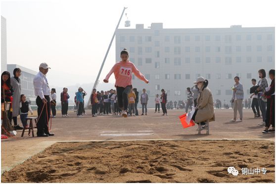 说明: https://mmbiz.qpic.cn/mmbiz_png/QsAtBZK3tia8tE9v5gmdSvlfEKQtqdef0WWIMRlCiagyUG7sjBQ6gQaFCxm9fhJy2KLmEP8QQtwXnkMicEgnQHdzA/640?wx_fmt=png