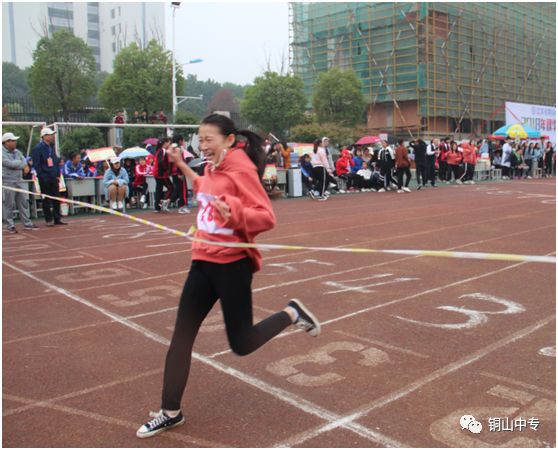说明: https://mmbiz.qpic.cn/mmbiz_png/QsAtBZK3tia8tE9v5gmdSvlfEKQtqdef0yohy06u4U0JReibX5efSQa4MMTRs6agQN8ic9CN4ic4SX6VTbeicBOtiaJw/640?wx_fmt=png