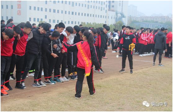说明: https://mmbiz.qpic.cn/mmbiz_png/QsAtBZK3tia8tE9v5gmdSvlfEKQtqdef0fBfHjibDAqCHzEDdNEXDd37dNT0rs1HRkBtLFKSwfVSQzBnHtAvDl2w/640?wx_fmt=png