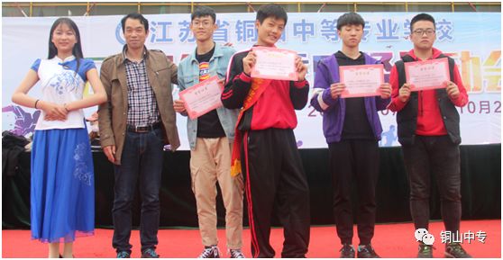 说明: https://mmbiz.qpic.cn/mmbiz_png/QsAtBZK3tia8tE9v5gmdSvlfEKQtqdef0rJx5fDic7NPVu1rP7bVjMTiaj37rbSRtd2d10rJH0dpiaLp6oXRKjReLw/640?wx_fmt=png