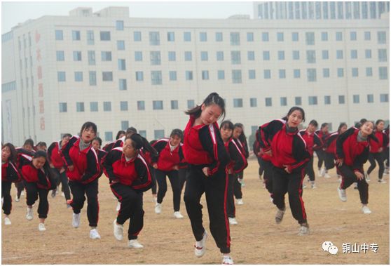 说明: https://mmbiz.qpic.cn/mmbiz_png/QsAtBZK3tiaicicdbfpibPrWg468KMBszibF3Biaf0BUxIAVbCPSGe9ibv4el2TX7rpHniaRkmSCUe2UFrLde2TS54lrXQ/640?wx_fmt=png