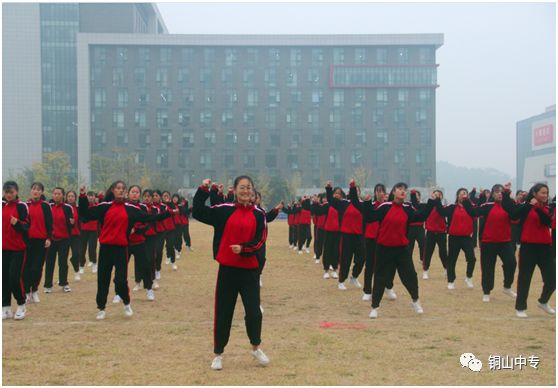 说明: https://mmbiz.qpic.cn/mmbiz_png/QsAtBZK3tiaicicdbfpibPrWg468KMBszibF35MIictXLGcSjjyibb4rOcCnoicBZjGRUfVVBhhuiaf2dJGYPM0fUqrwYnQ/640?wx_fmt=png