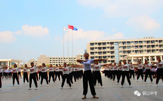 说明: https://mmbiz.qpic.cn/mmbiz_png/QsAtBZK3tia9TMrL6fjhkDXbbW27icX8miaQfDNa4fPqHMIxxQEeuytbF6OIe6vRfKOSrY41Z4mKftOxh6fqQr80w/640?wx_fmt=png