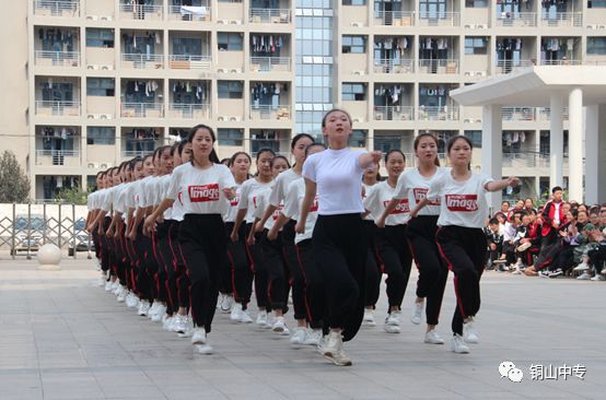 说明: https://mmbiz.qpic.cn/mmbiz_png/QsAtBZK3tia9TMrL6fjhkDXbbW27icX8miaDYwqt70bWz1YQDcnfBz8W4u2zricBnn7KSr0R8Qjf93AXa6ffVCt1nw/640?wx_fmt=png