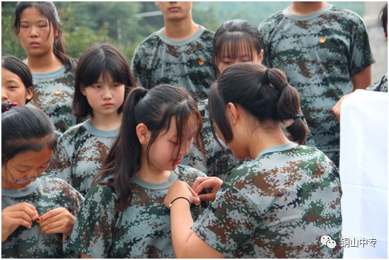 说明: https://mmbiz.qpic.cn/mmbiz_png/QsAtBZK3tia8eiboH3NkVJQCbReLHmJYbprLOIl7g29UkP5ePUyJhwicGCNh8dxpIhj9IUVJauIzmxAiaglh3o07lw/640?wx_fmt=png