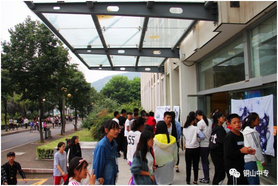 说明: https://mmbiz.qpic.cn/mmbiz_png/QsAtBZK3tia85xu6JwaodIk2VMnYqWQE84obXmgLle2GcbotsficW1WFSR30mp6Jdqqm3icib4rThf7dCusicEqlVibg/640?wx_fmt=png