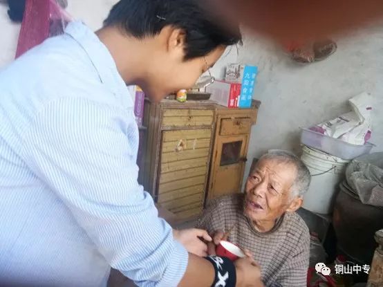 说明: https://mmbiz.qpic.cn/mmbiz_jpg/QsAtBZK3tia9jQ2BKmKdrpPncOgzGcEPUNaQ8bNs2wEoMIQibys80KTW5FouOjyIW0c8AZMPPCicGjS2Rib6ZPBoWQ/640?wx_fmt=jpeg