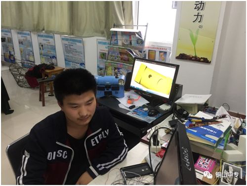 说明: https://mmbiz.qpic.cn/mmbiz_png/QsAtBZK3tia85xu6JwaodIk2VMnYqWQE8PNcDF64zNic3bmFeqftdyS1MqOhf8UicAmCatm4Uibpuw4plMYpibxxWPQ/640?wx_fmt=png