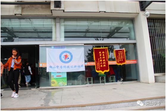 说明: https://mmbiz.qpic.cn/mmbiz_png/QsAtBZK3tia85xu6JwaodIk2VMnYqWQE8L52mDfbY15XicbDtTsGiahM6g4iarVaJYvBjCBgQksXUKGeApeziaTeHmw/640?wx_fmt=png