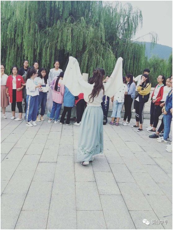 说明: https://mmbiz.qpic.cn/mmbiz_png/QsAtBZK3tia85xu6JwaodIk2VMnYqWQE8FY5pgibxsZl84pqDoBtKqOp9FGqhslicawtYDOl5ibrAvHfBx8U8iblntg/640?wx_fmt=png