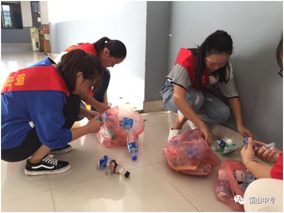说明: https://mmbiz.qpic.cn/mmbiz_png/QsAtBZK3tia85xu6JwaodIk2VMnYqWQE8iazvDocB5e41YEjF9cIZniaKAGbaWU6bibv9pa0XX2SGddb0cyuXpHj9w/640?wx_fmt=png