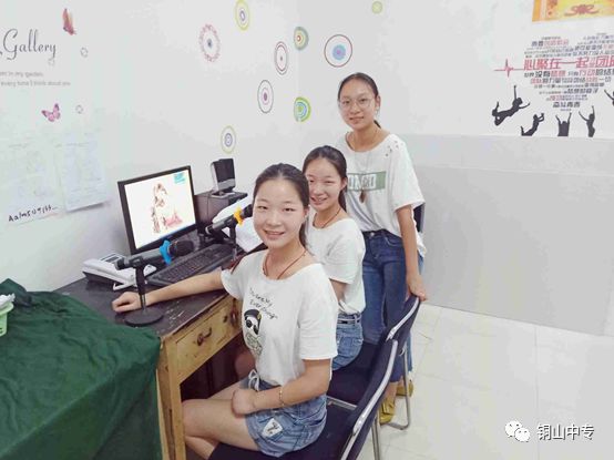说明: https://mmbiz.qpic.cn/mmbiz_png/QsAtBZK3tiaibElbXzIDvXh5QickL7ibUaFD6FE9UDWIweS2DLajwnSDYrp4gW3uXf9ibfXkJ6ZnBfWnEzVf6a2gkfQ/640?wx_fmt=png