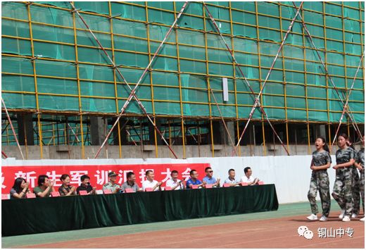 说明: https://mmbiz.qpic.cn/mmbiz_png/QsAtBZK3tia9YtuhLbzuIBr1xKicfEcUCfZd3plzUbZDFlv0e3Av0lgay6UPicYTLMj7WSsa5G4h5icr3I8qVKtfaA/640?wx_fmt=png