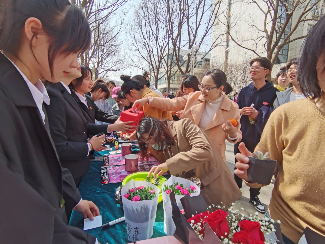 C:\Users\Administrator\Desktop\38妇女节公众号\微信图片_20230308211239.jpg