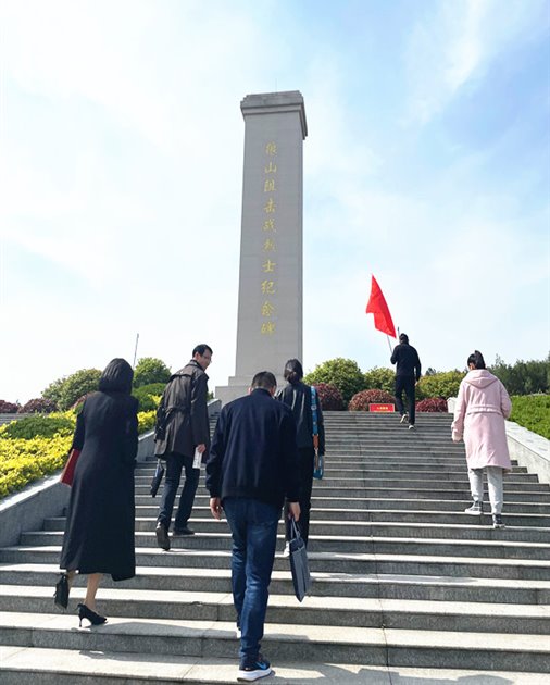 E:\党建\照片备用\202104吕梁\追寻革命足迹.jpg